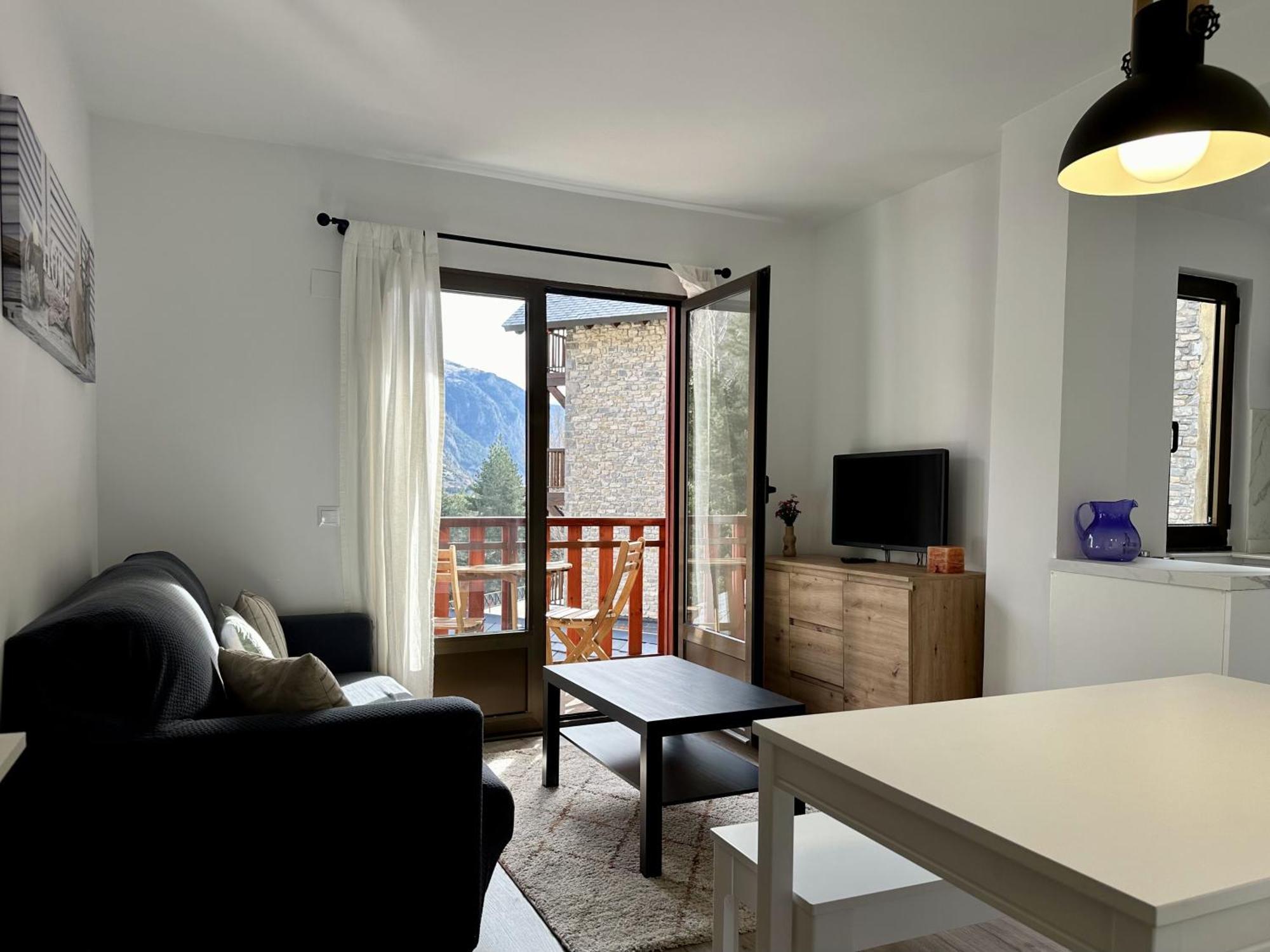 Tebarray ☆ Increibles Vistas, Terraza Y Garaje - Pirineos360 Apartment Sallent de Gállego Екстериор снимка